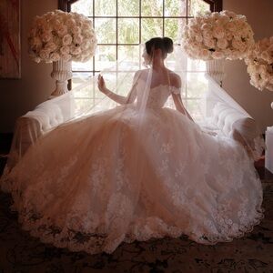 Monique Lhuillier Custom Gianna Wedding Dress-Worn Once, Professionally Cleaned